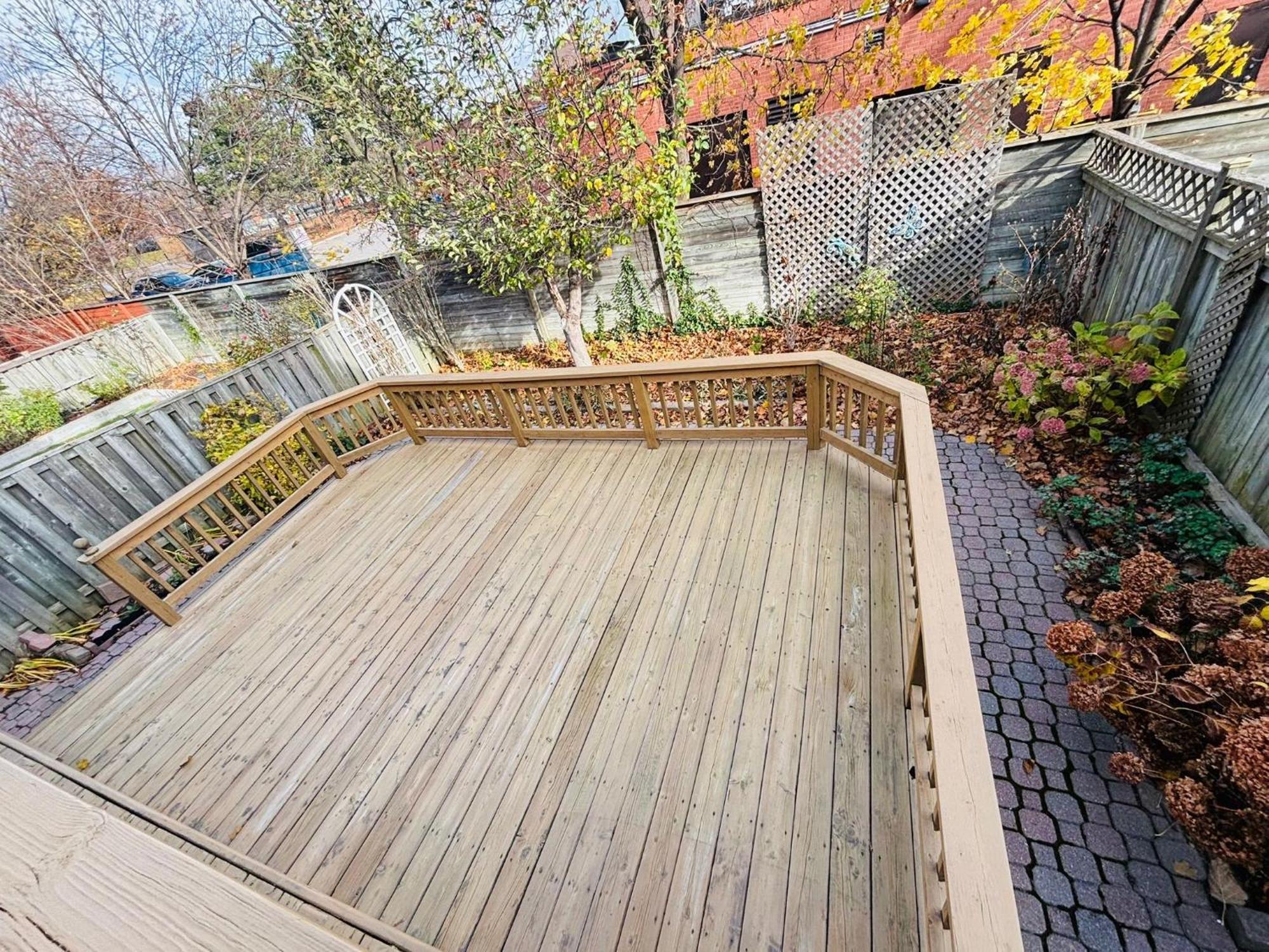 Room With Private Patio Next To Toronto Airport ميسيسوجا المظهر الخارجي الصورة